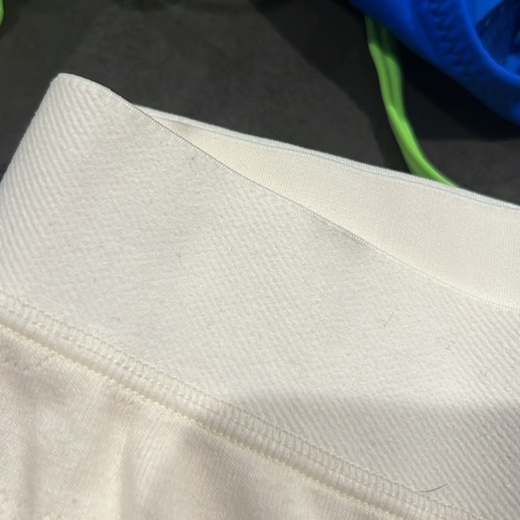 Skims Logo Pointelle Legging - Picture 4 of 4